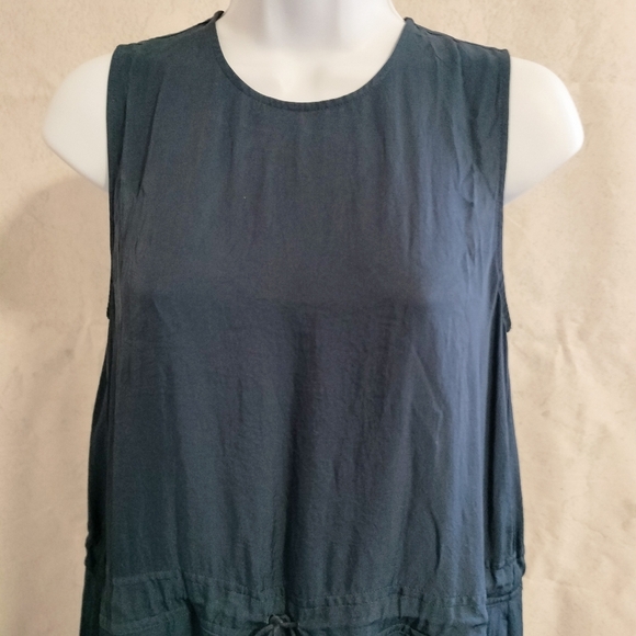 Everlane Women's Dress Sz (2) Small Sleeves Tie Waist Comfy Dark blue Vegan Silk - Picture 1 of 9